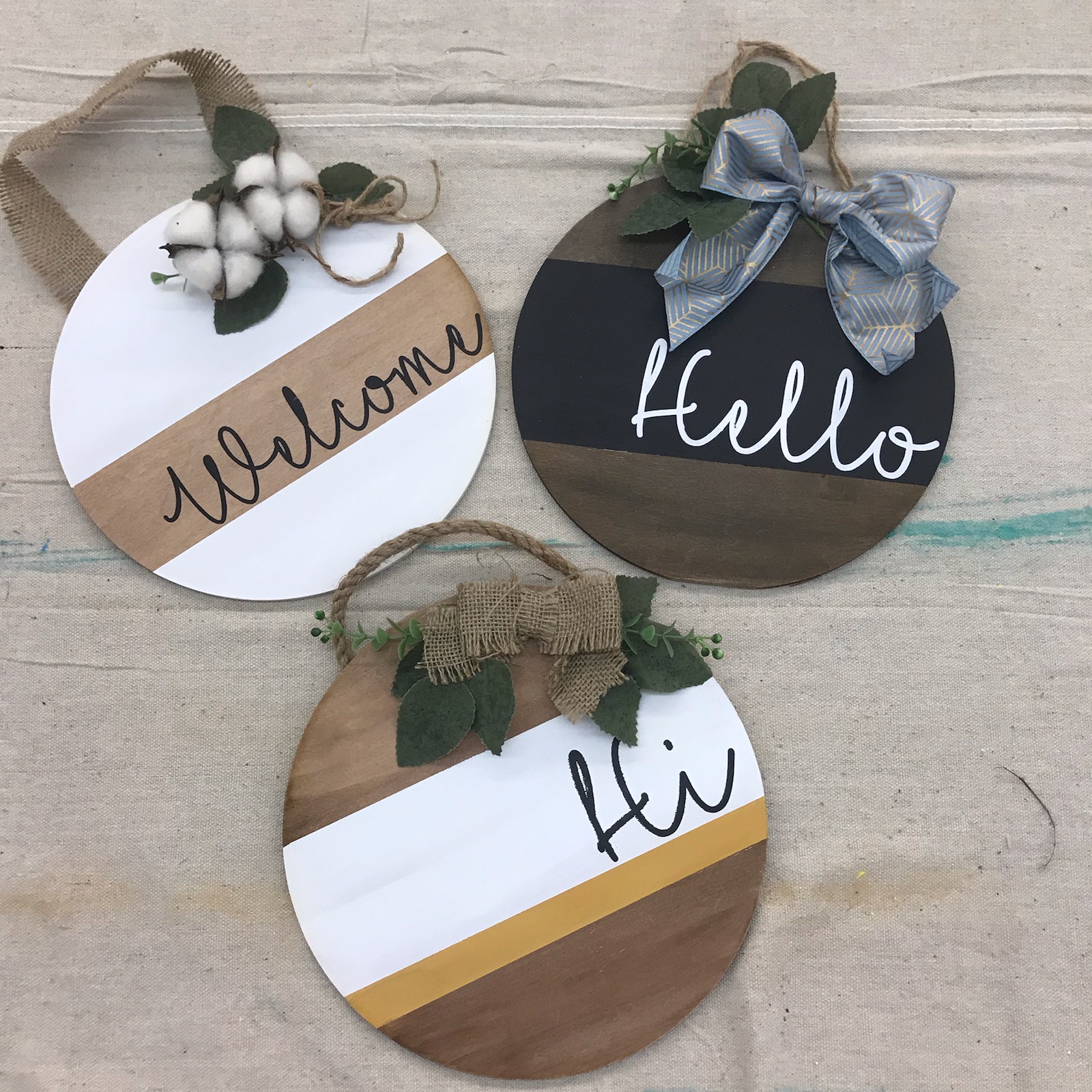 Round Wood Signs Yuma’s 1 Paint & Sip Studio